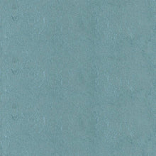 Load image into Gallery viewer, Blue Topaz